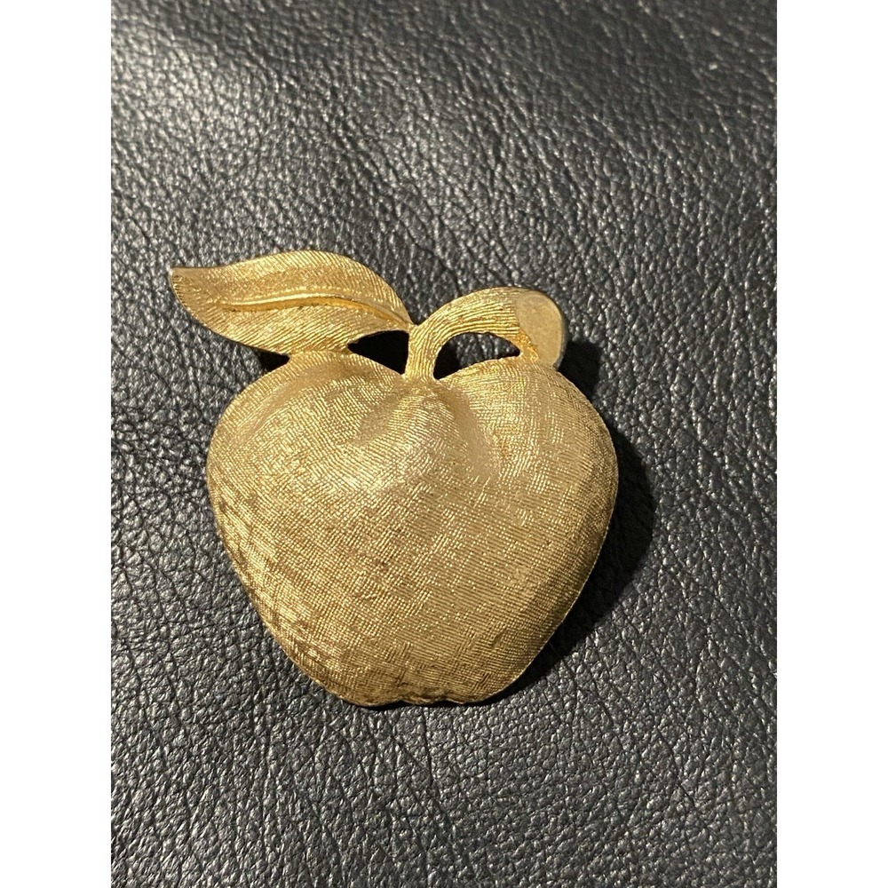 Vintage Signed Coro Apple Textured Gold Tone Fruit Lover Brooch Vegan Vegetarian